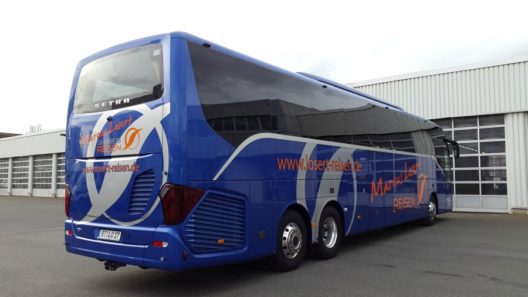 bus-2546383